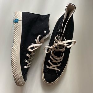 NEW Shoes Like Pottery, Black Canvas